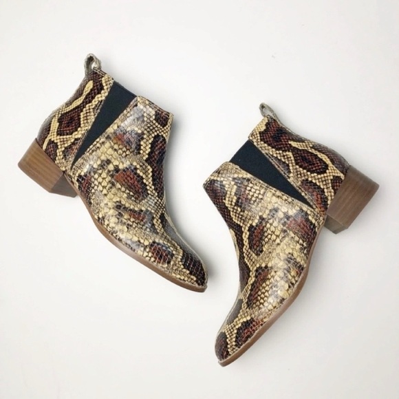 Madewell Shoes - Madewell Carina Snake Embossed Ankle Boot EUC